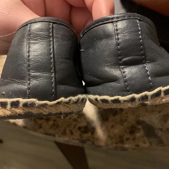 One pair of pre-loved coach leather navy shoes Espadrilles ❤️🥰👍 - Picture 5 of 6